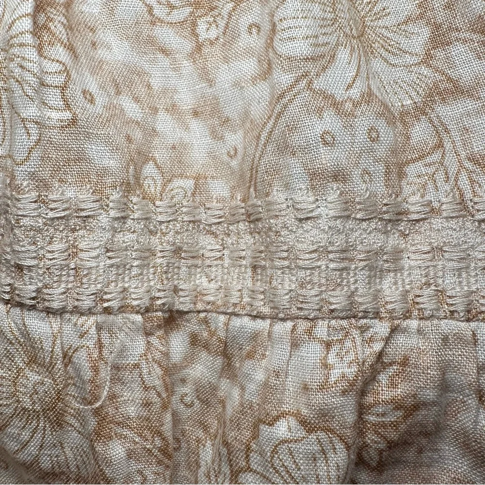 Magaschoni Elegant Cream Floral Skirt with Lace Detail Size L